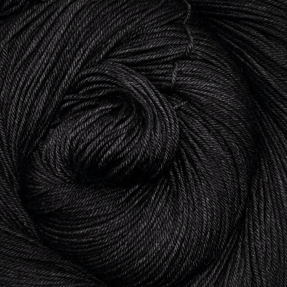 Simply Sock Yarn - Black Semi Solid – Greenwood Fiberworks
